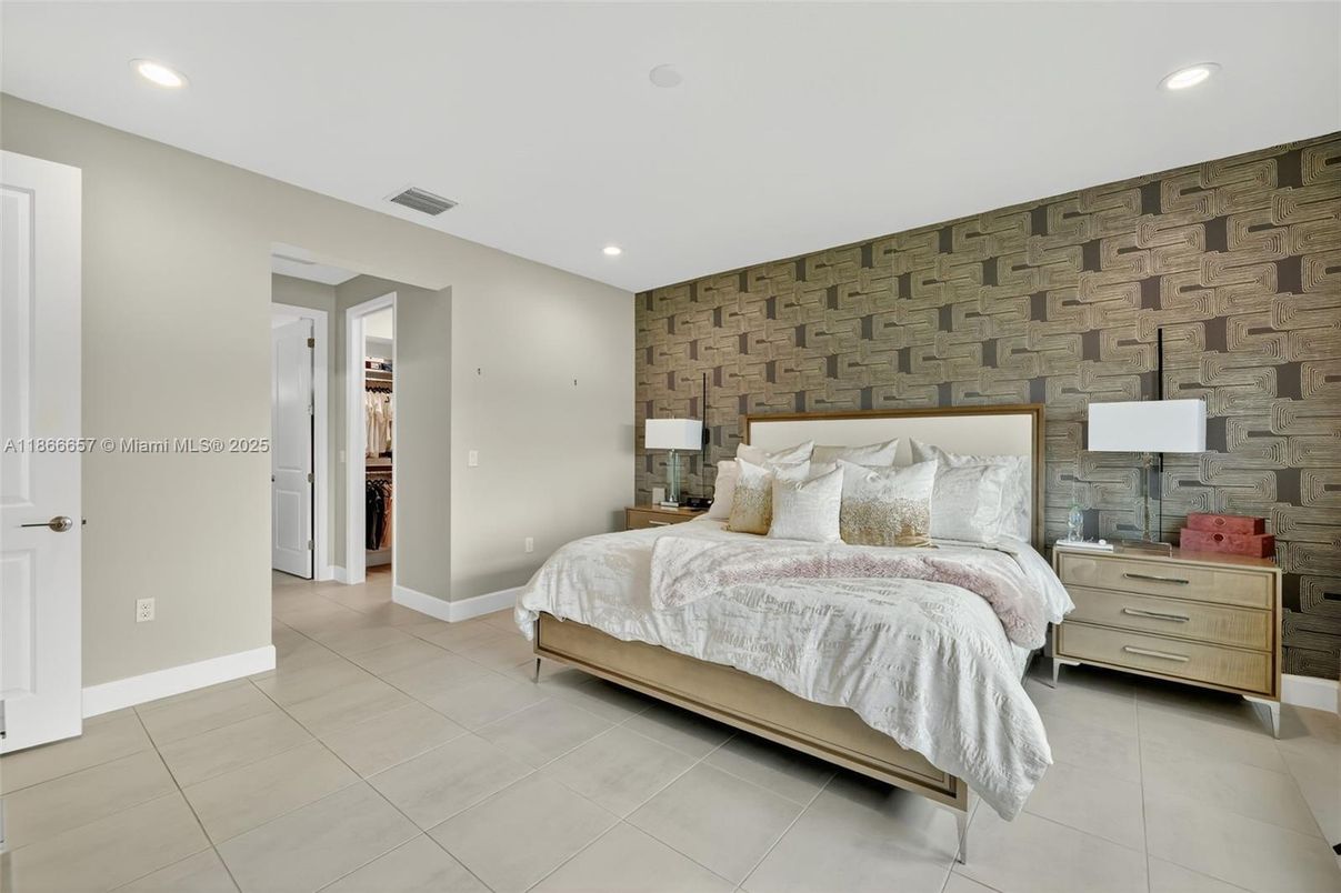 Bedroom, Interior, Recessed Lighting