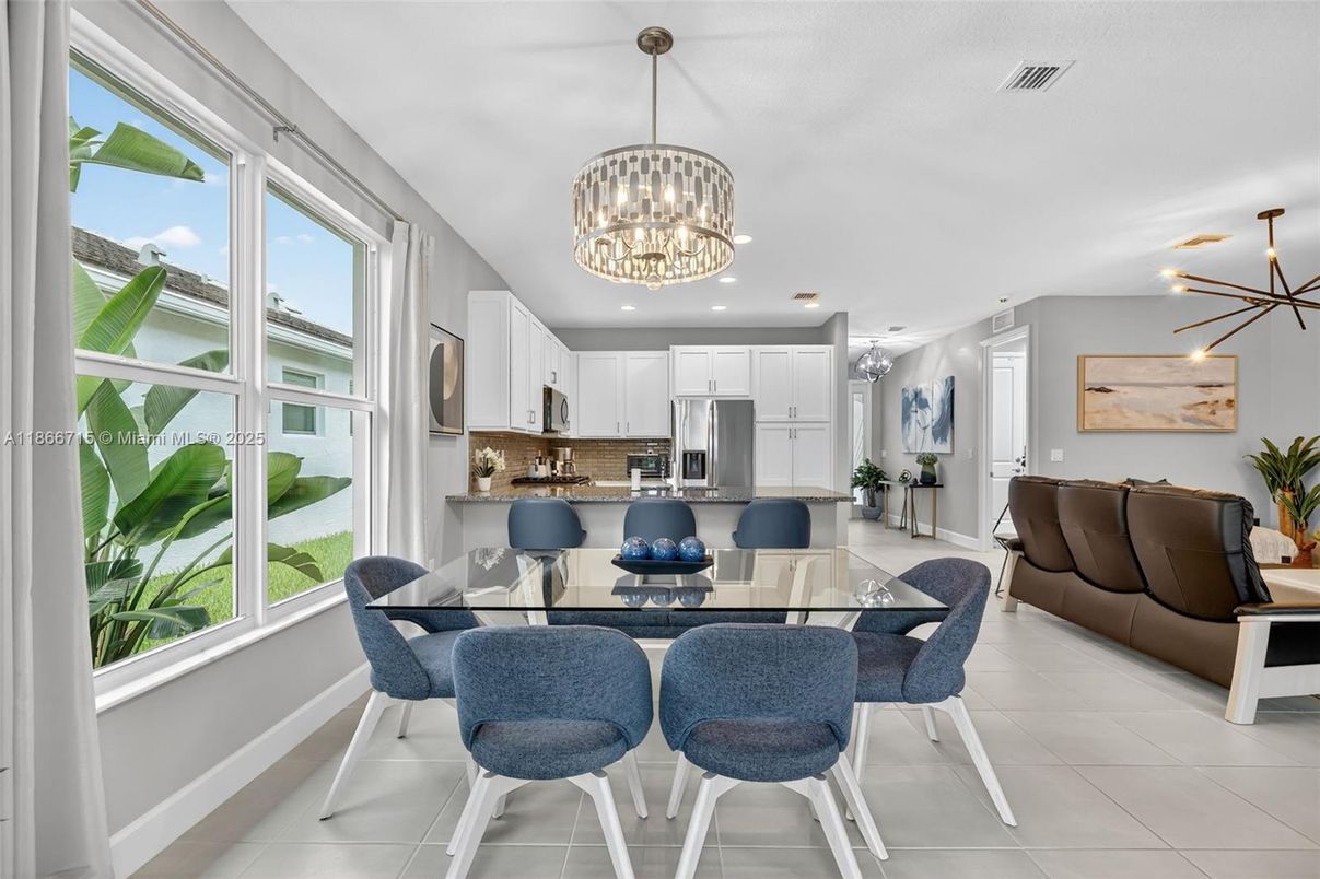 Chandelier, Dining room, Interior, Kitchen, Pendant Lights, Recessed Lighting, Stainless Steel Appliances