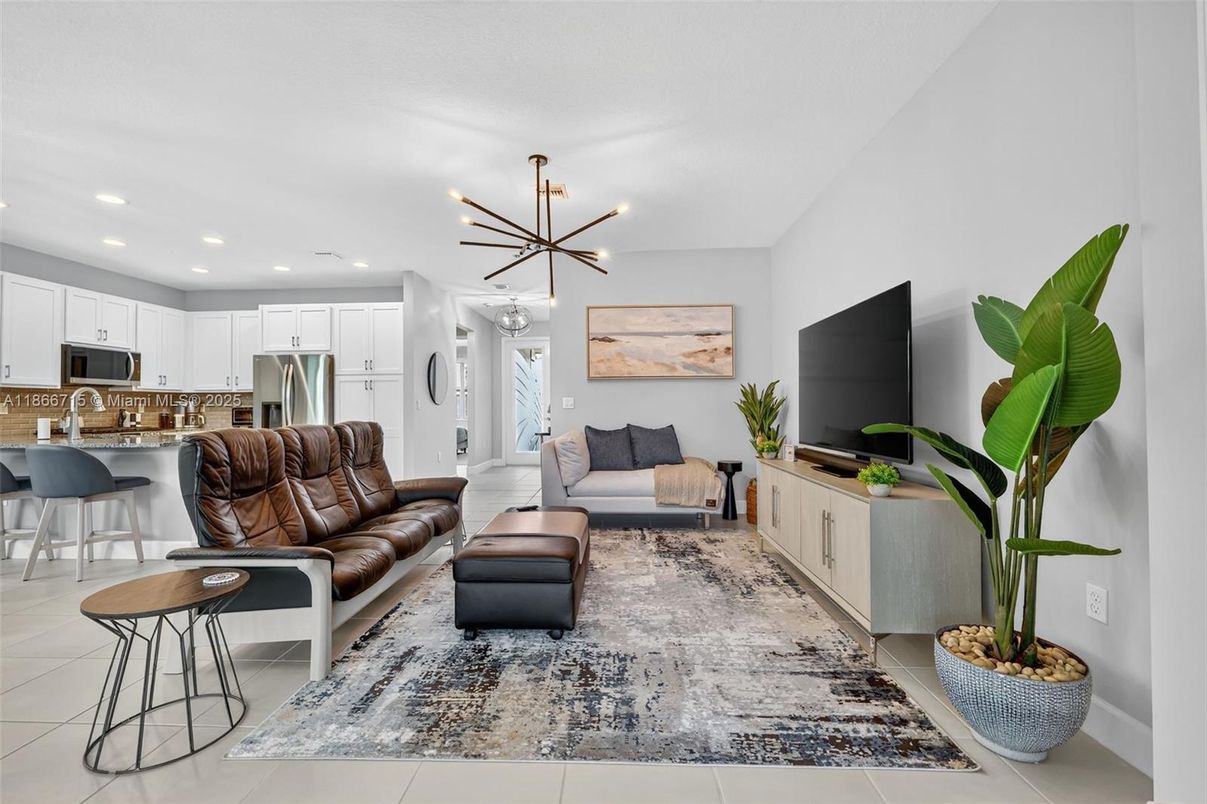 Interior, Kitchen, Living room, Pendant Lights, Recessed Lighting, Stainless Steel Appliances