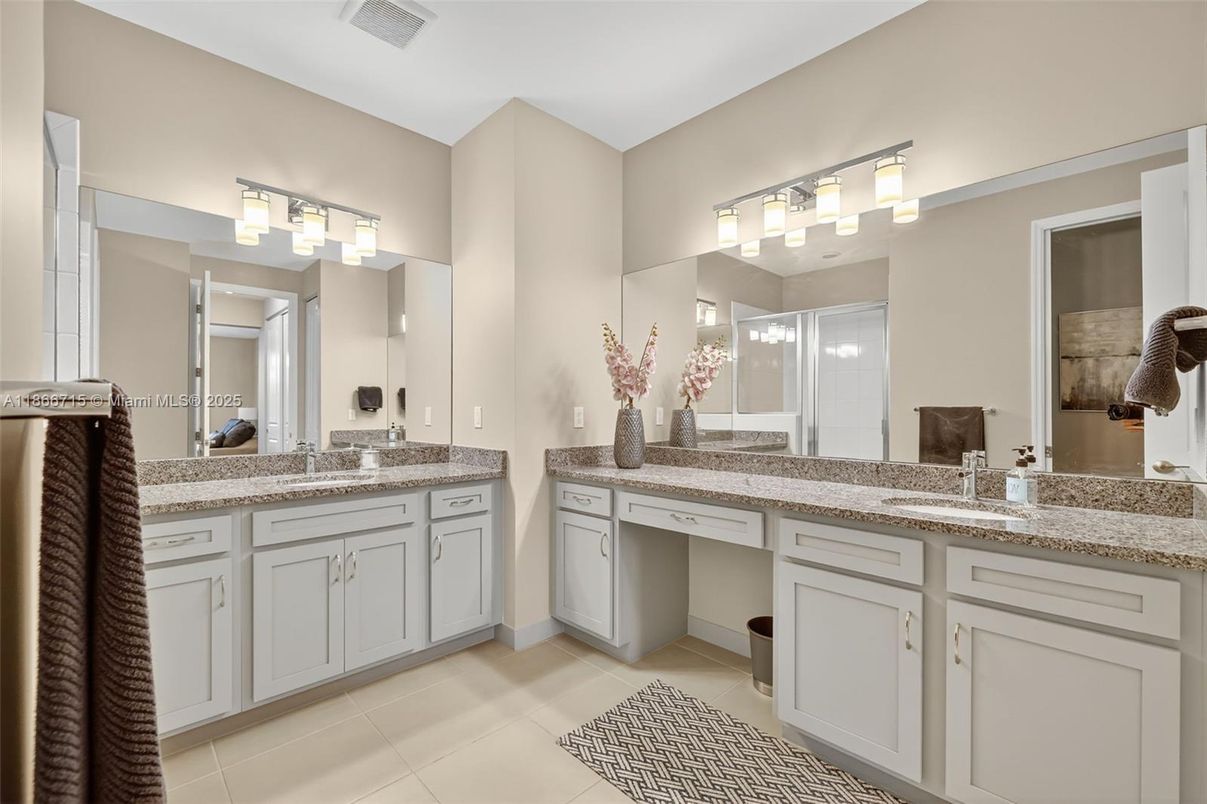 Bathroom, Dual Sink Vanities, Interior