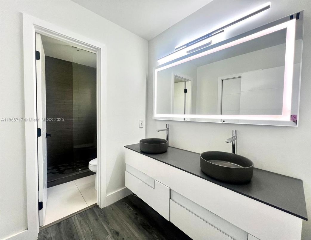 Bathroom, Dual Sink Vanities, Interior, Wood Texture Flooring