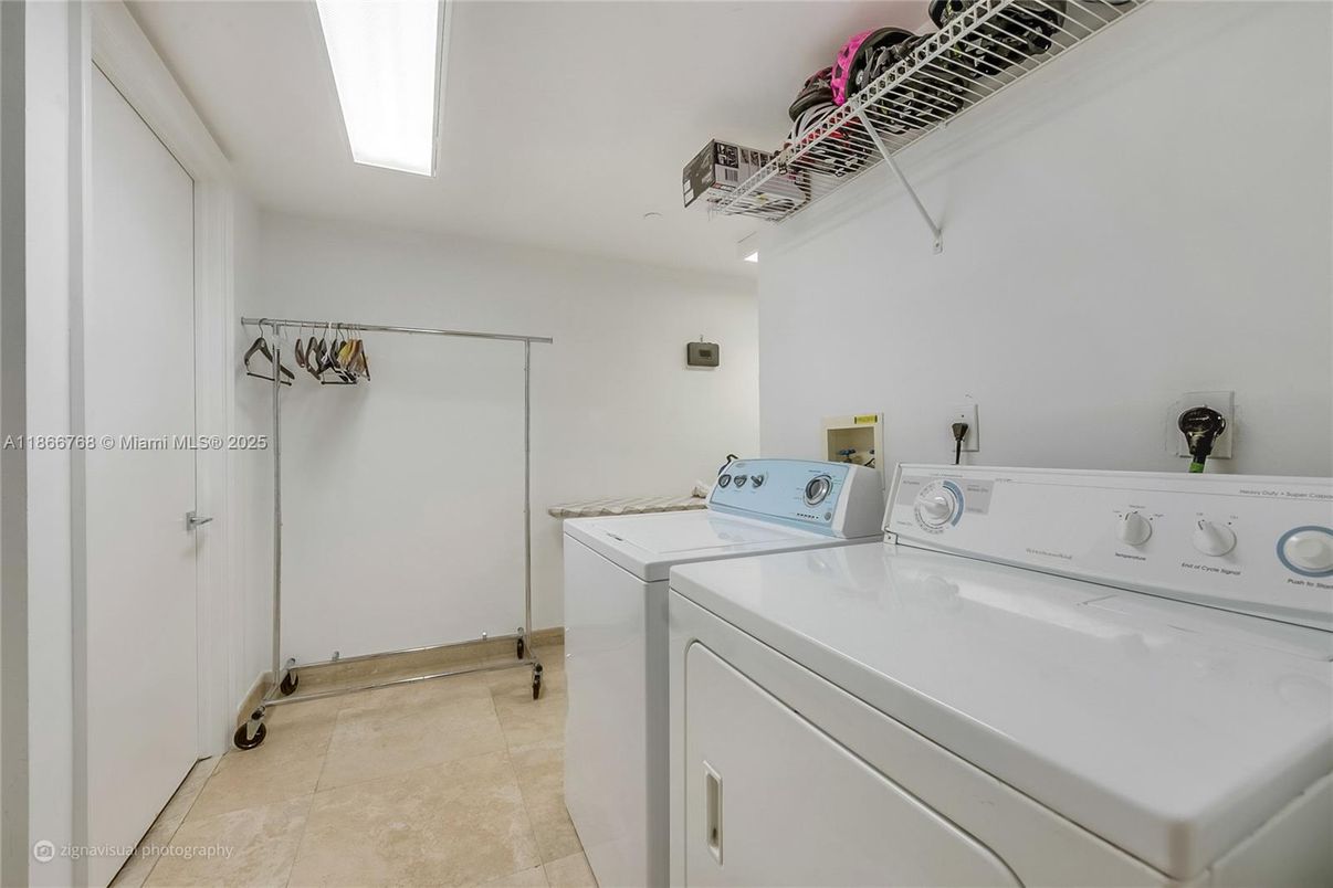 Interior, Recessed Lighting, Washer
