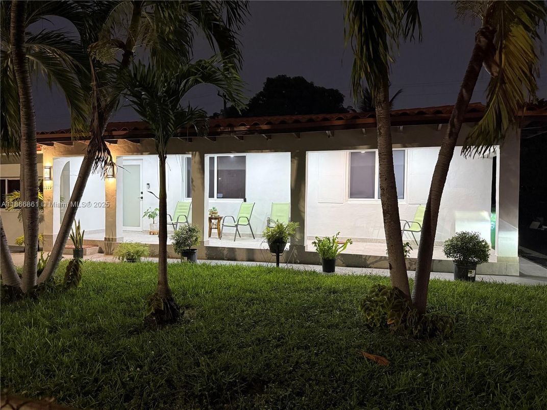 Backyard, Exterior