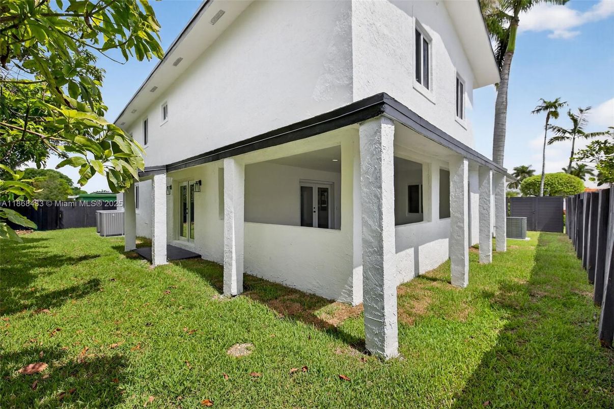 Backyard, Exterior