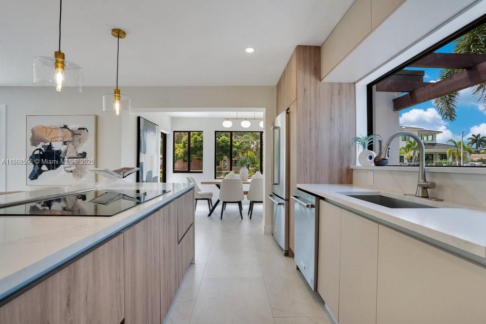 Dining room, Interior, Kitchen, Pendant Lights, Recessed Lighting
