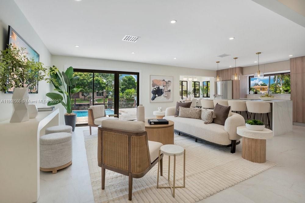Dining room, Interior, Living room, Pendant Lights, Recessed Lighting