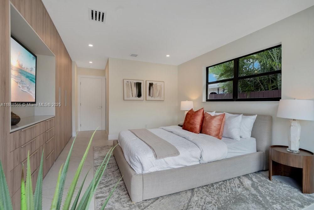 Bedroom, Interior, Recessed Lighting