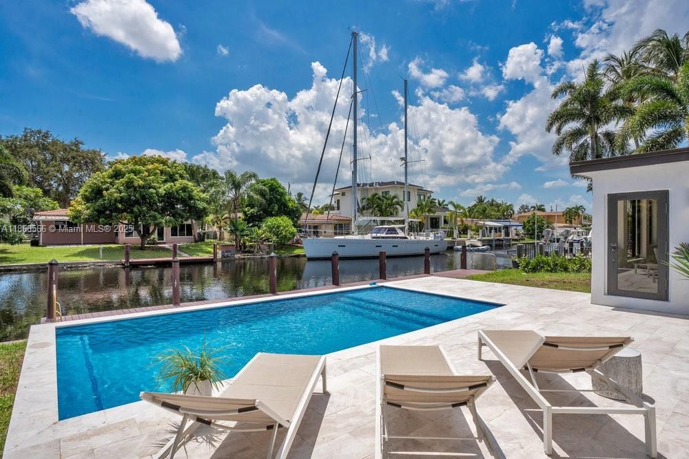 Exterior, Pool, Water