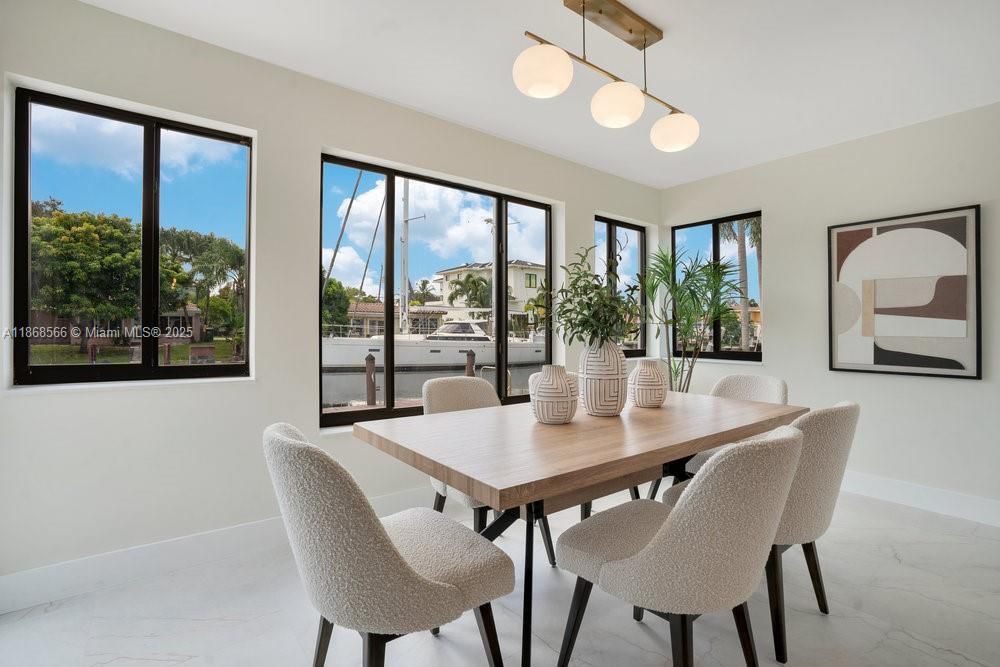Dining room, Interior, Marble, Pendant Lights