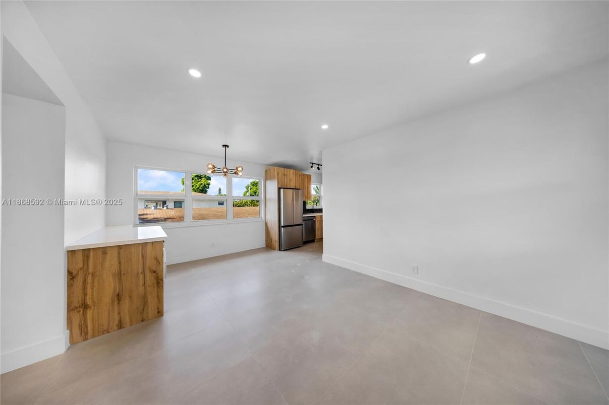 Empty room, Interior, Kitchen, Recessed Lighting