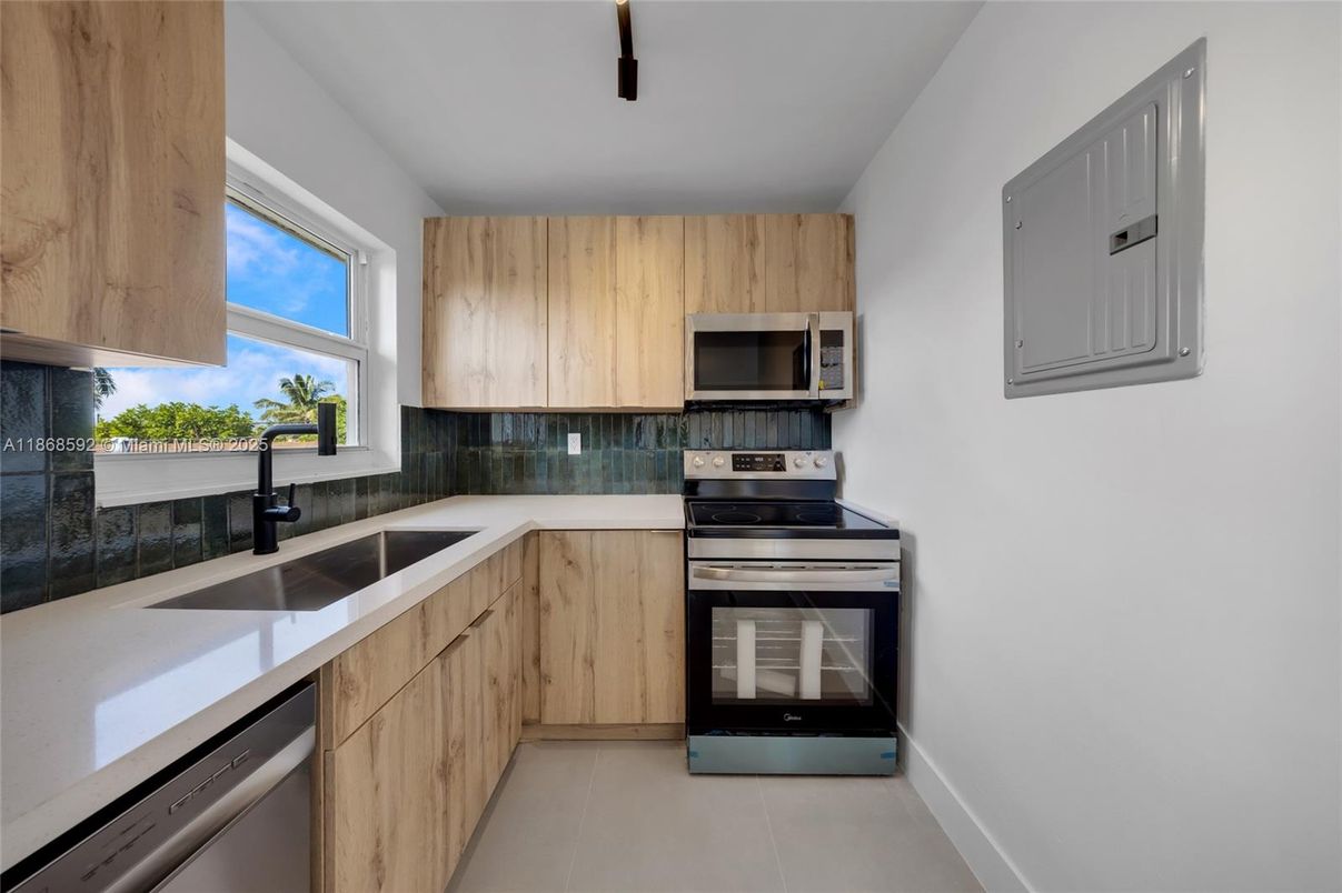 Interior, Kitchen, Stainless Steel Appliances