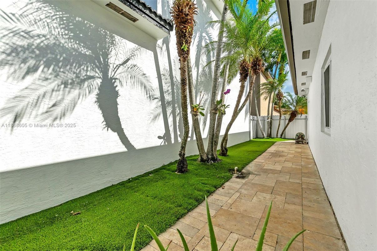 Backyard, Exterior