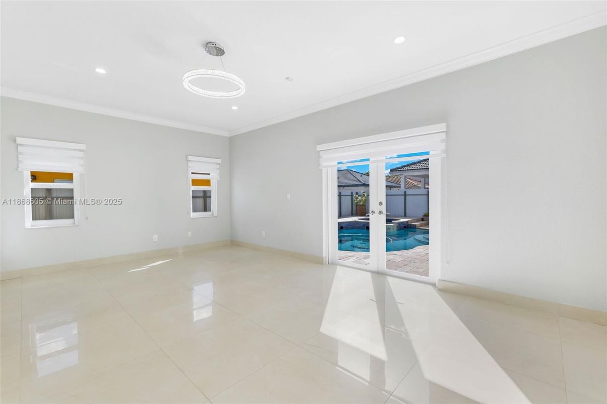 Empty room, Interior, Pendant Lights, Recessed Lighting