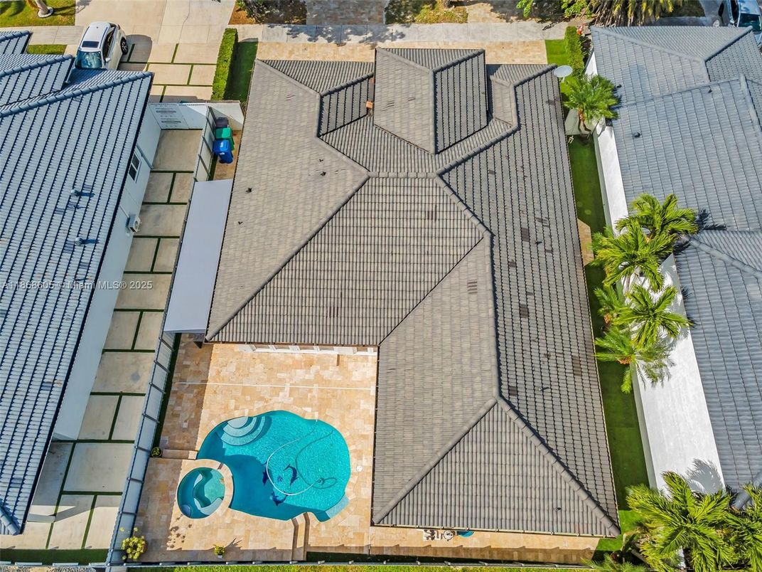 Exterior, Drone
