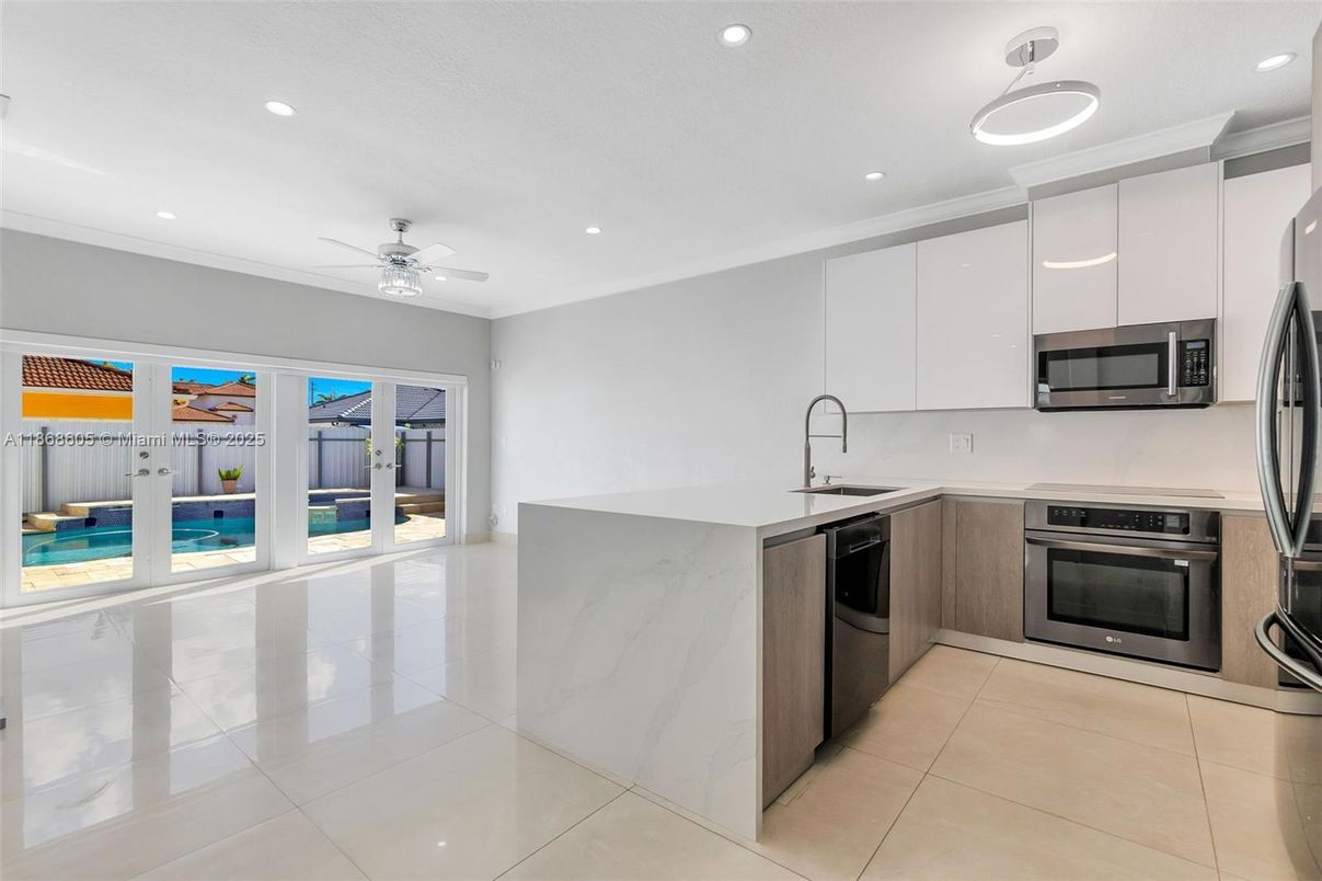 Interior, Kitchen, Pendant Lights, Recessed Lighting, Stainless Steel Appliances