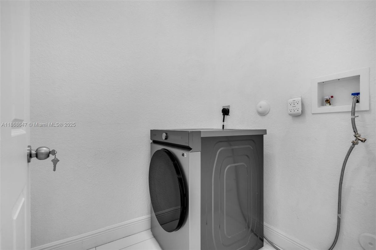 Interior, Washer
