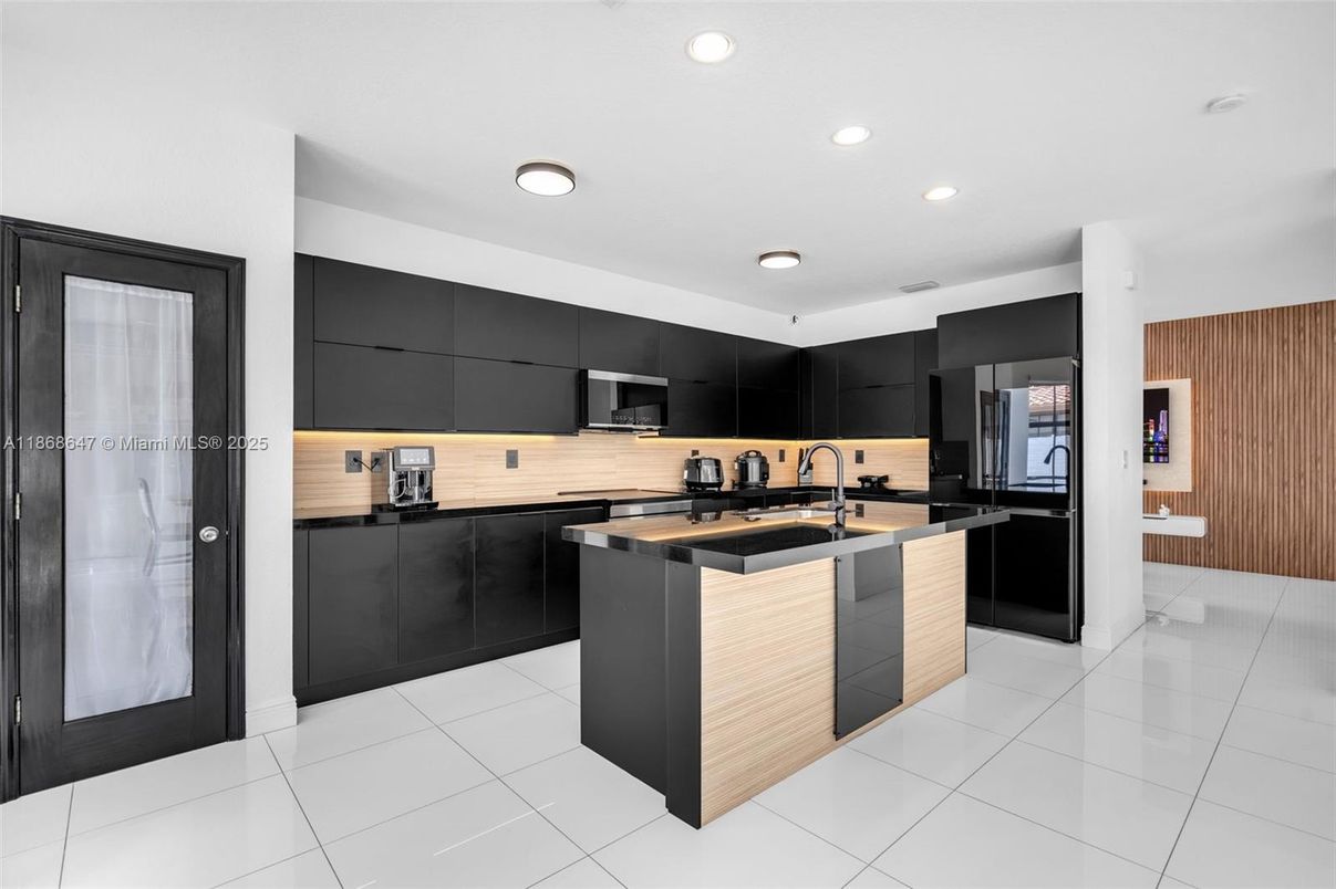 Interior, Kitchen, Recessed Lighting