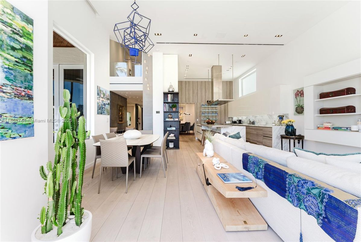 Dining room, Interior, Kitchen, Living room, Pendant Lights, Recessed Lighting, Wood Texture Flooring