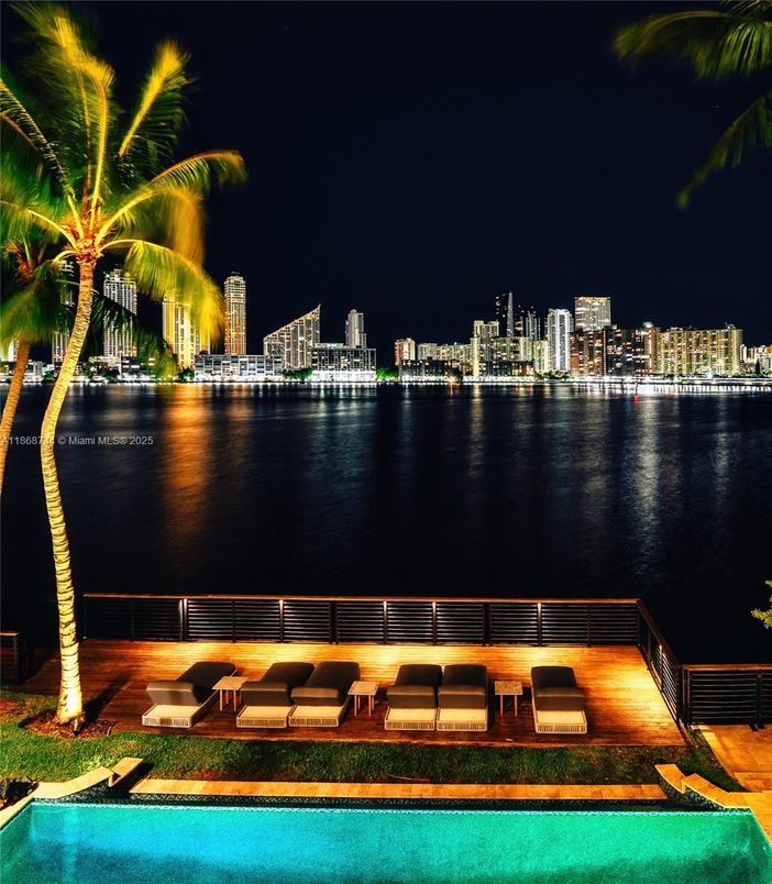 Exterior, Pool, Water