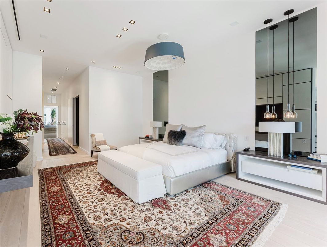 Bedroom, Interior, Pendant Lights, Recessed Lighting, Wood Texture Flooring