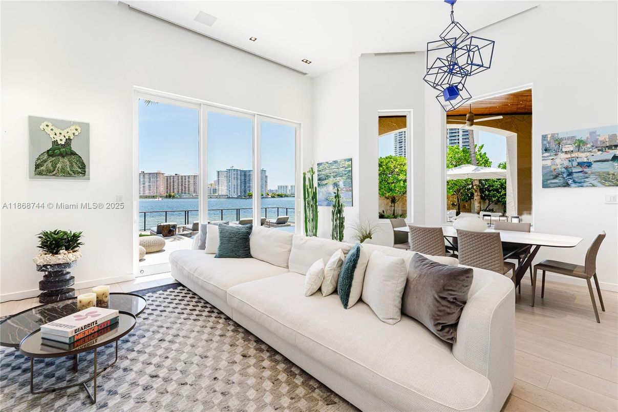 Dining room, Interior, Living room, Pendant Lights, Recessed Lighting, Water, Wood Texture Flooring