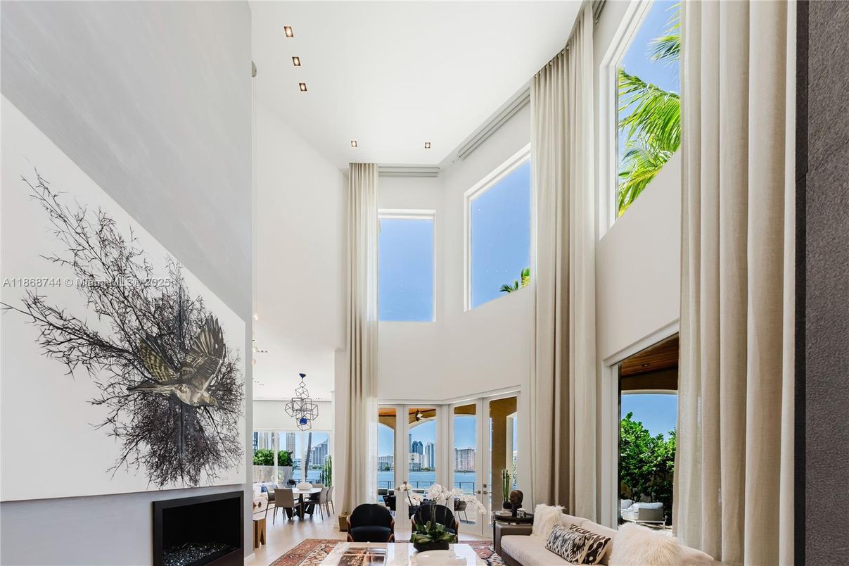 Chandelier, Dining room, Interior, Water
