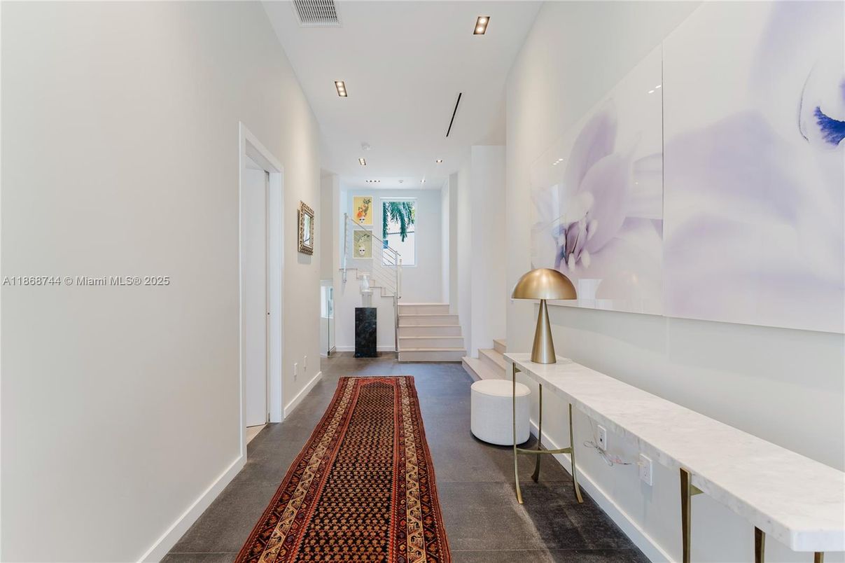 Interior, Recessed Lighting