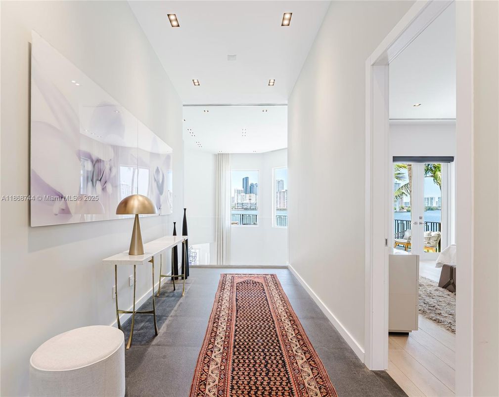 Interior, Recessed Lighting