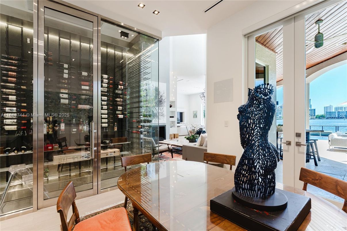 Dining room, Interior, Recessed Lighting, Water, Wine Storage