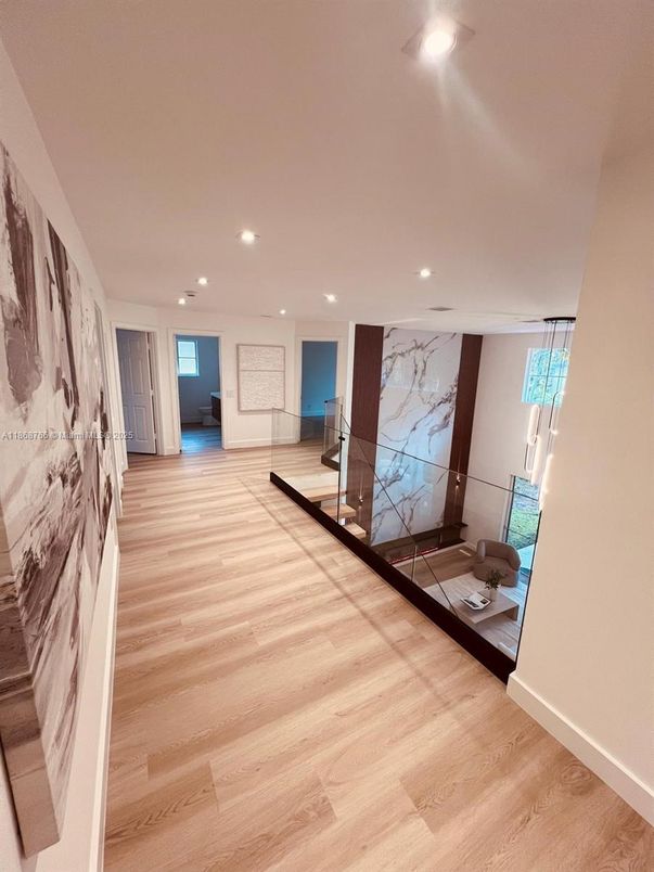 Interior, Recessed Lighting, Wood Texture Flooring