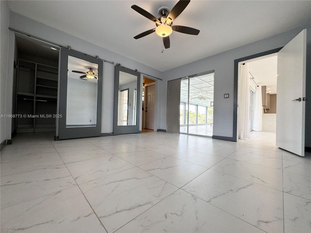 Empty room, Interior, Marble
