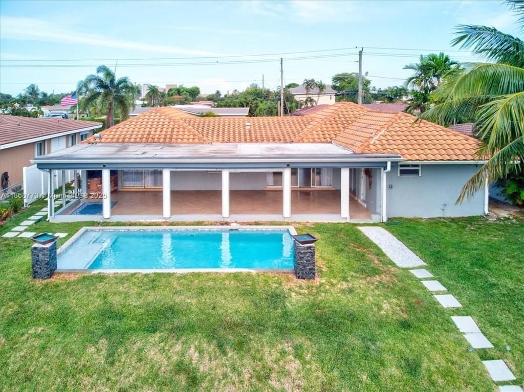 Backyard, Exterior, Pool