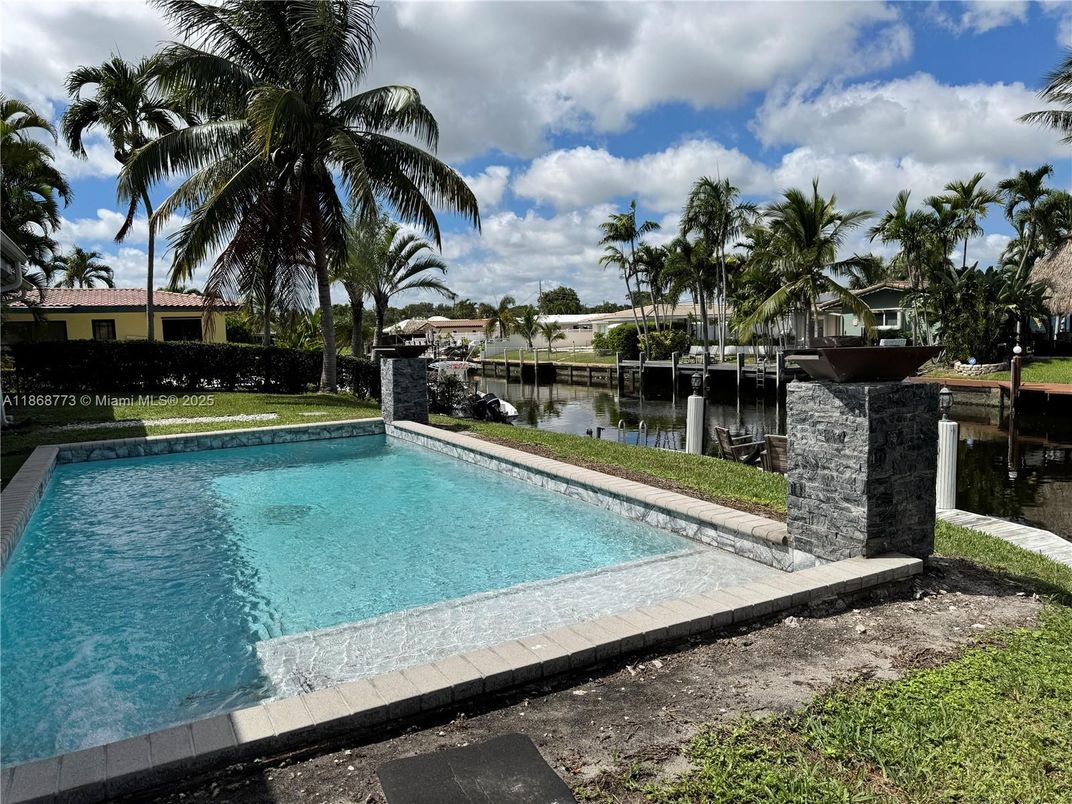 Exterior, Pool, Water
