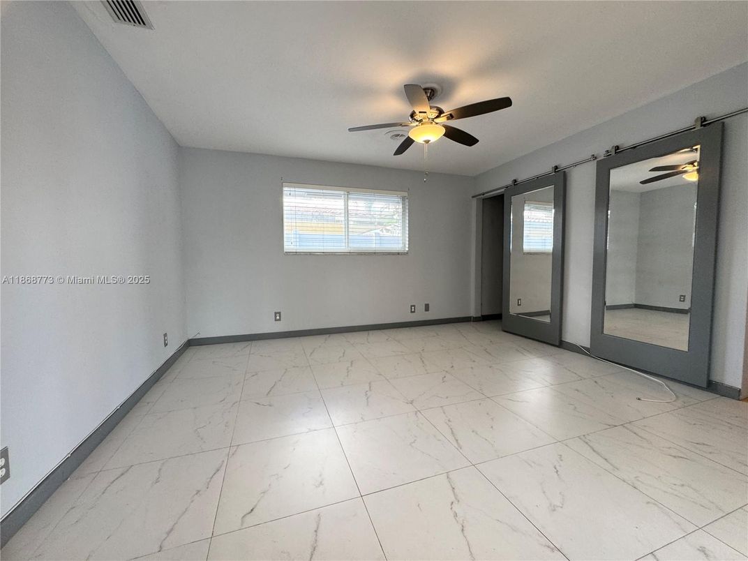 Empty room, Interior, Marble
