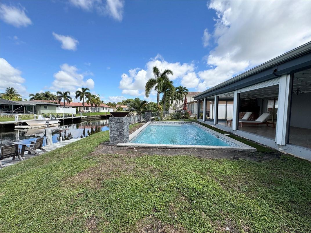 Exterior, Pool, Water