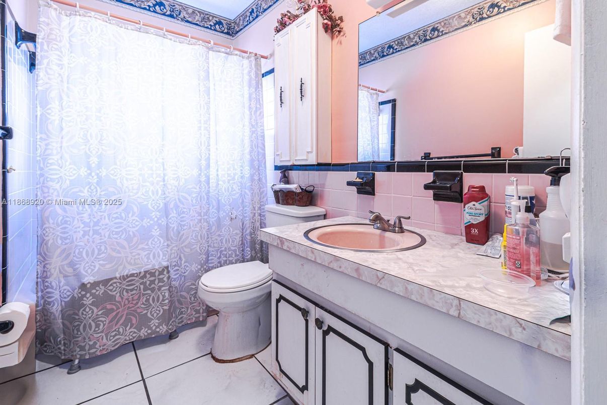 Bathroom, Interior