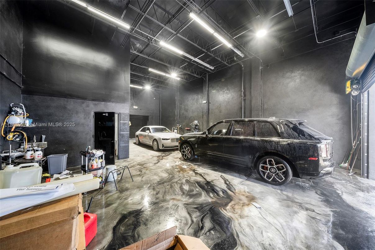 Garage, Interior, Recessed Lighting