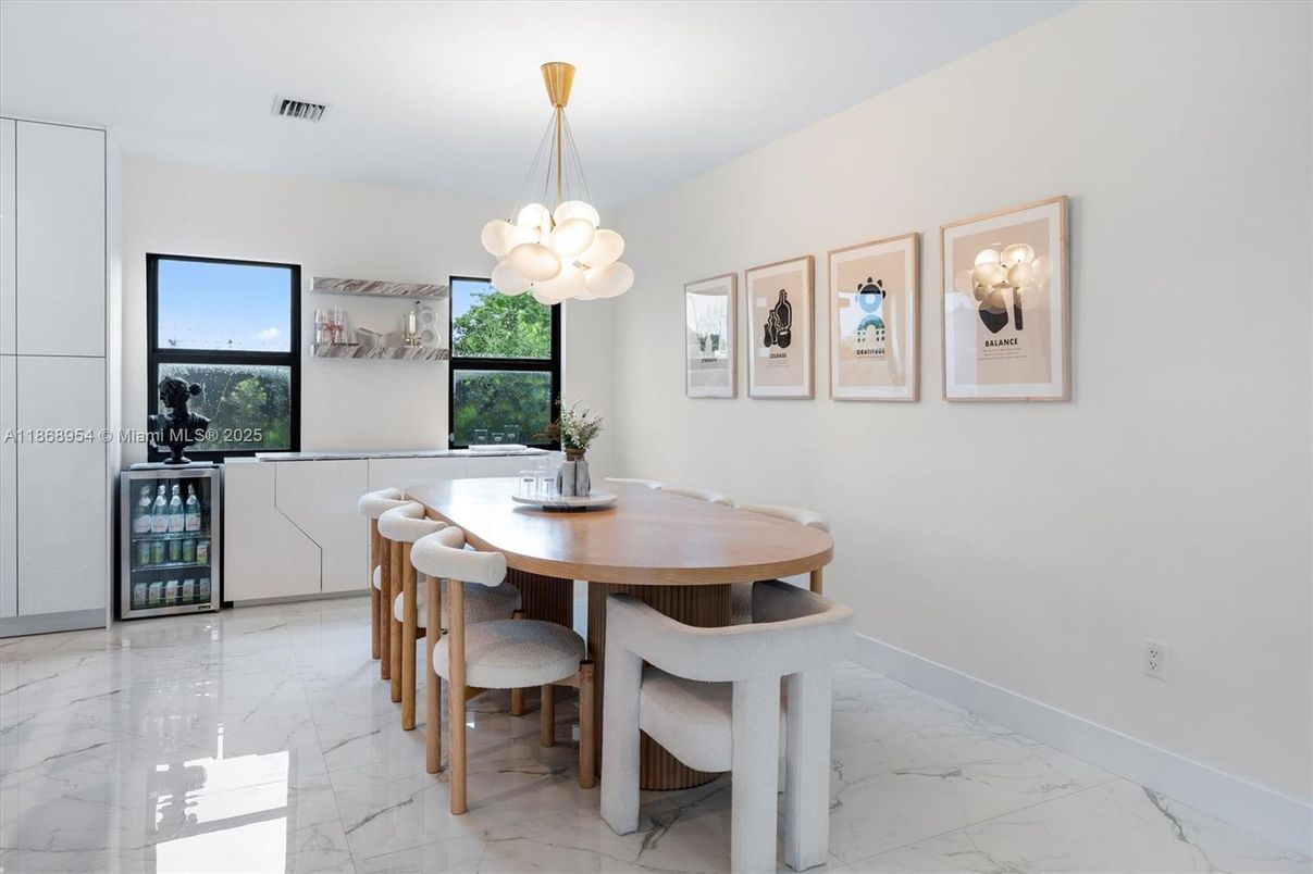 Dining room, Interior, Marble, Pendant Lights