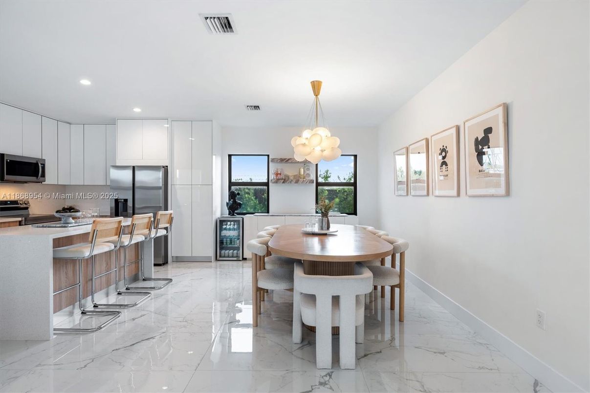 Dining room, Interior, Kitchen, Marble, Pendant Lights, Recessed Lighting, Stainless Steel Appliances