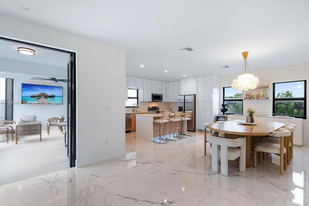 Dining room, Interior, Kitchen, Marble, Pendant Lights, Recessed Lighting, Stainless Steel Appliances