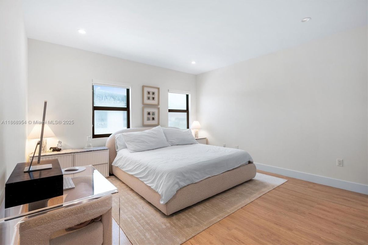 Bedroom, Interior, Recessed Lighting, Wood Texture Flooring