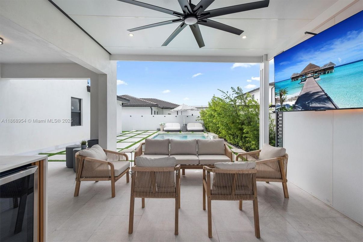 Exterior, Recessed Lighting