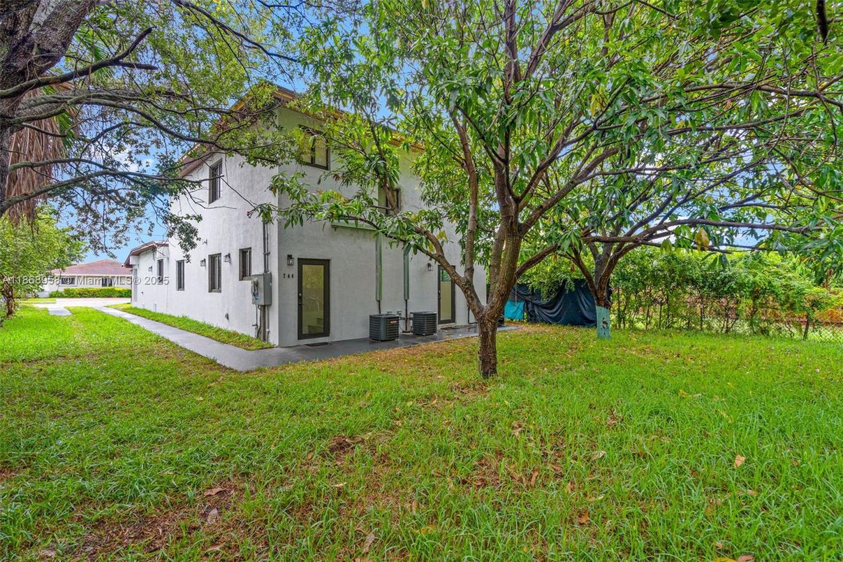 Backyard, Exterior