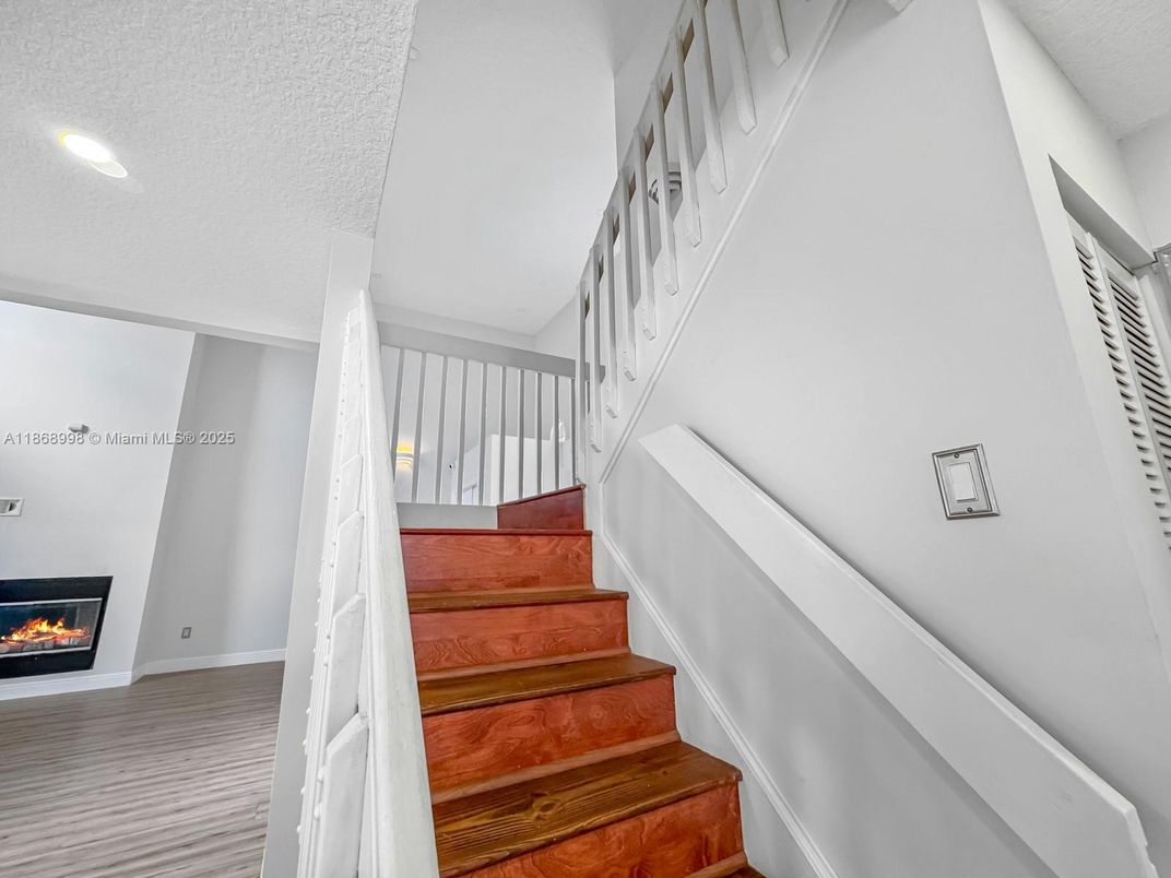 Fireplace, Interior, Recessed Lighting