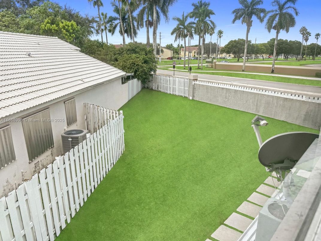 Backyard, Exterior