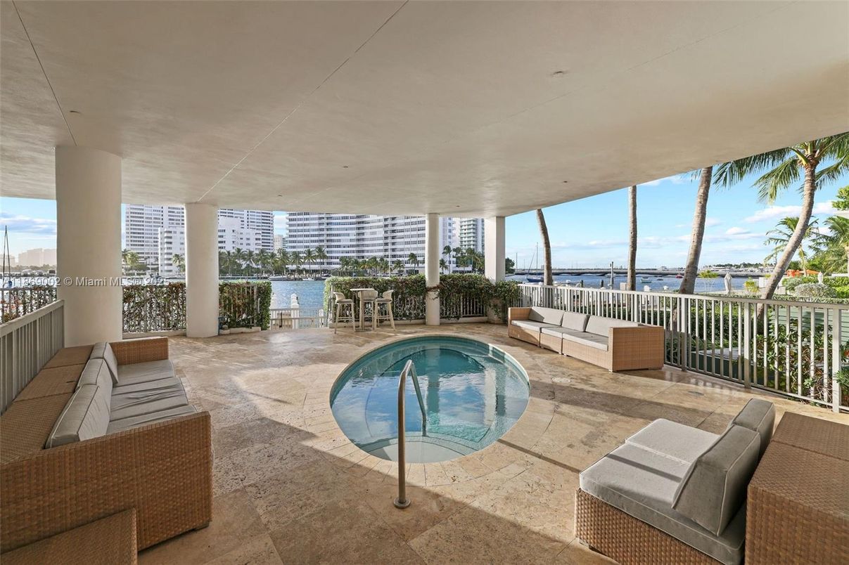 Exterior, Pool, Water