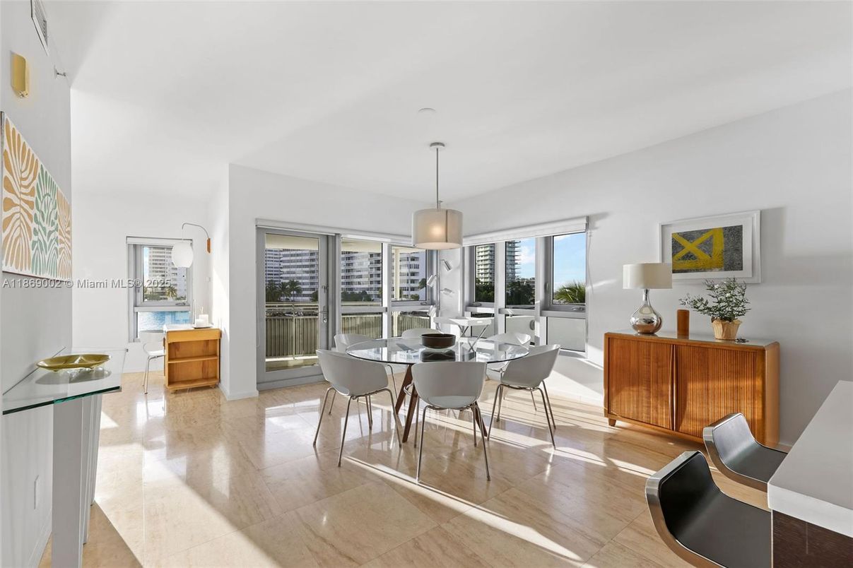 Dining room, Interior, Pendant Lights