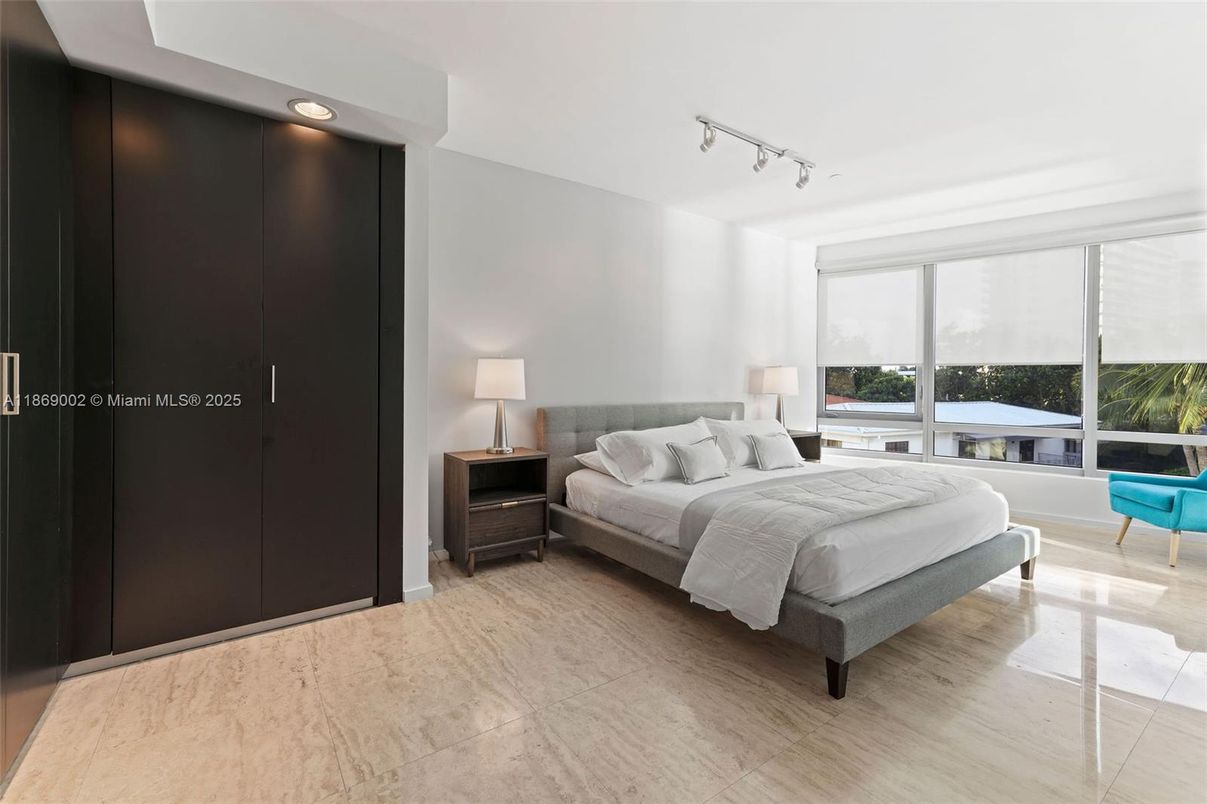 Bedroom, Interior, Water