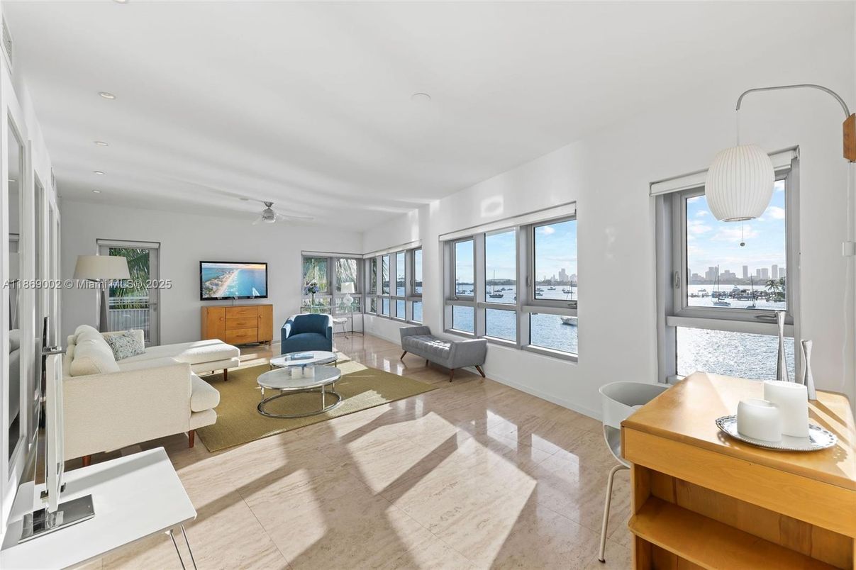 Interior, Living room, Recessed Lighting, Water