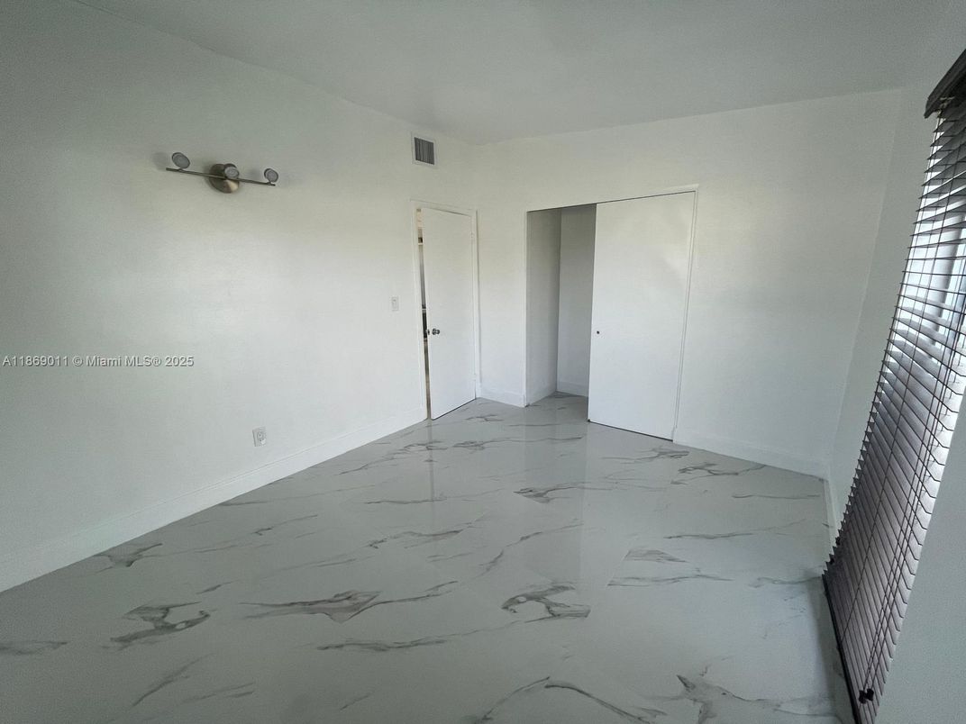 Empty room, Interior, Marble